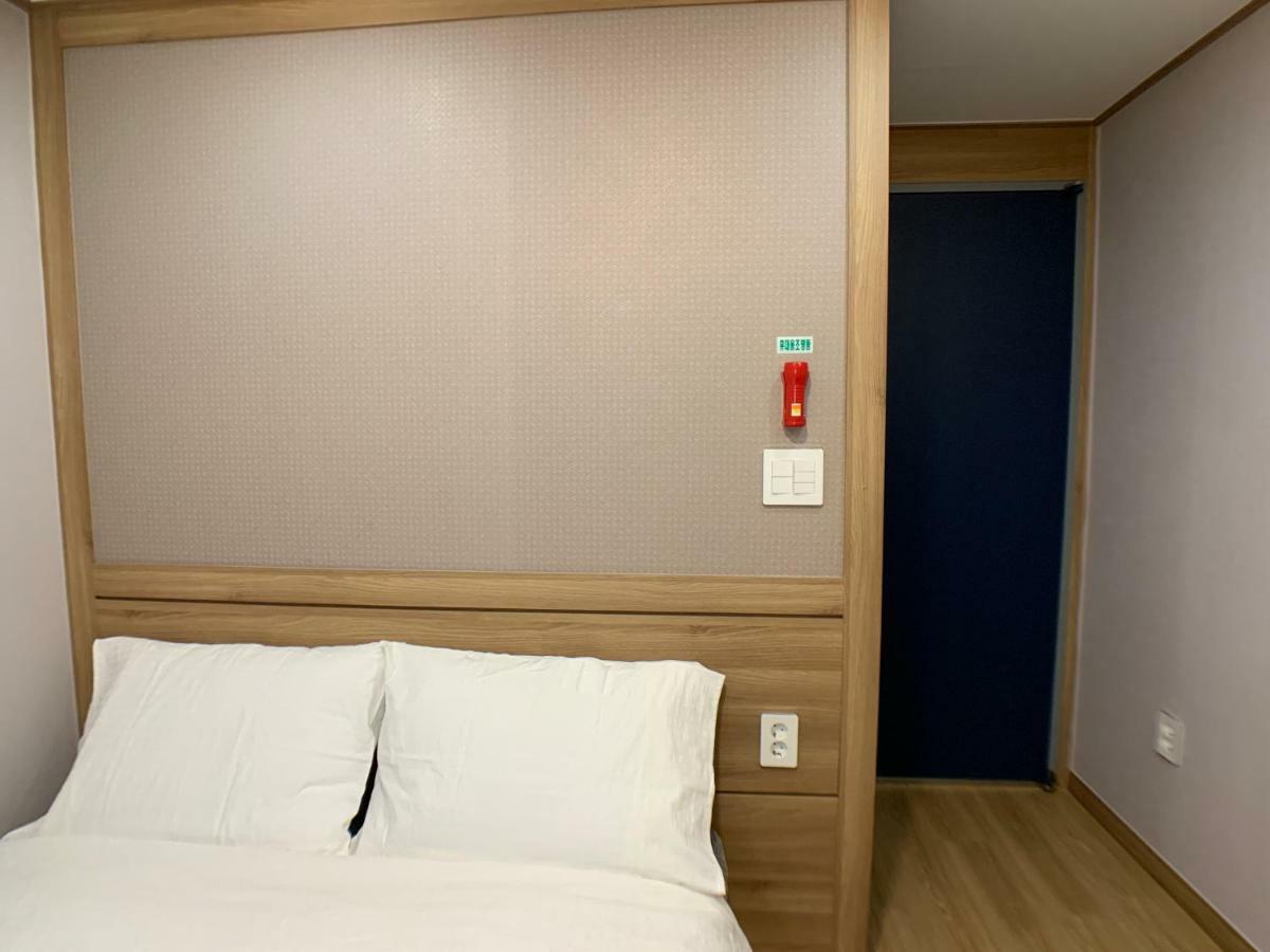 J-Honor Guesthouse Seoul Exteriör bild