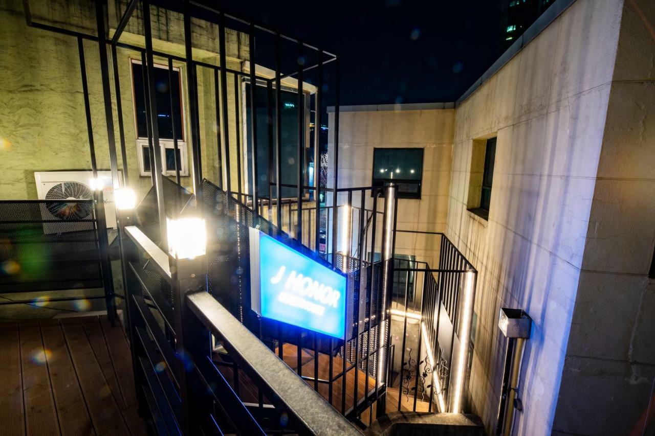 J-Honor Guesthouse Seoul Exteriör bild